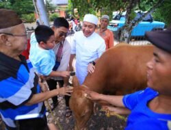 Gubernur Herman Deru Isi Hari Raya Idul Adha dengan Berbagi Kurban dan Menjaga Nilai Kebersamaan Keluarga