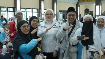 Wabup Netta Sambut Kepulangan 443 Jemaah Haji Kloter 10