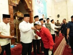 Bupati Askolani Ajak Masyarakat Rajin Sedekah