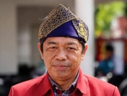 Muhamad Nasir: Menjahit Peradaban dari Kata-kata