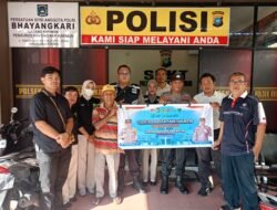 Polres Karimun Gelar Bakti Kesehatan Gratis Di Pelabuhan Sambut Hari Bhayangkara Ke-80