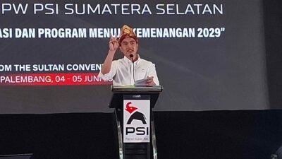 Ketua Umum Partai Solidaritas Indonesia (PSI) Kaesang Pangarep saat menghadiri Rapat Koordinasi Wilayah (Rakorwil) PSI Provinsi Sumatera Selatan di The Sultan Hotel Palembang, Jumat (5/6/2026).
