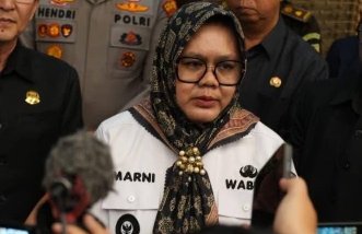 Pelaksana Tugas (Plt) Bupati Muara Enim Hj. Sumarni