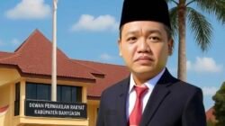 Kisah Syarifuddin Bernai: Dari Mengaduk Semen hingga Menyuarakan Aspirasi Rakyat