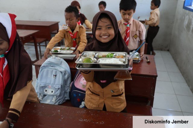 Program MBG Disambut Antusias Siswa Jember, Orang Tua Rasakan Banyak Manfaat