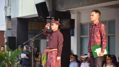 Walikota Palembang, Ratu Dewa saat memimpin Upacara Peringatan Hari Keluarga Nasional (Harganas) ke-33 di Halaman Sekretariat Daerah (Setda) Kota Palembang, Senin (29/6/2026).