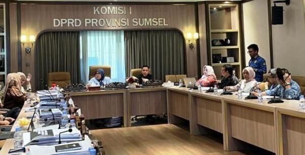 Rapat pleno Komisi I DPRD Sumsel soal penetapkan tujuh nama calon Komisioner Komisi Penyiaran Indonesia Daerah (KPID) Sumsel yang dinyatakan lolos Uji Kelayakan dan Kepatutan (Fit and Proper Test) pada Selasa (9/6/2026),