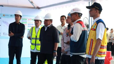 Wakil Presiden Republik Indonesia, Gibran Rakabuming Raka, meninjau langsung progres akhir pembangunan Jembatan Musi V pada Kamis, 15 Juli 2026.
