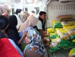 Pasar Murah Terintegrasi Diserbu Warga, Pemkab Jember Jaga Stabilitas Harga Pangan dan Daya Beli Masyarakat