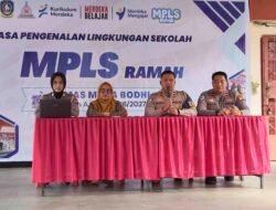 Satlantas Polres Karimun Edukasi Pelajar Lewat Police Goes To School di SMA Maha Bodhi