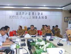 Pemkot Palembang Terus Perkuat Penanganan Banjir Melalui Percepatan Revitalisasi Sungai Bendung.