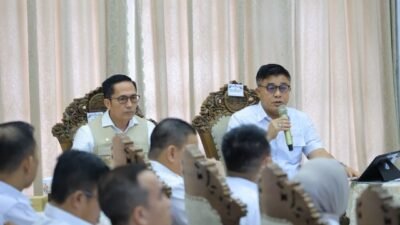 Wali Kota Palembang, Drs. H. Ratu Dewa, M.Si., menggelar rapat evaluasi paripurna bersama seluruh pimpinan Organisasi Perangkat Daerah