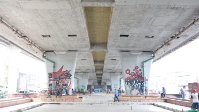 terkait melakukan peninjauan teknis lahan di kawasan bawah Jembatan Ampera