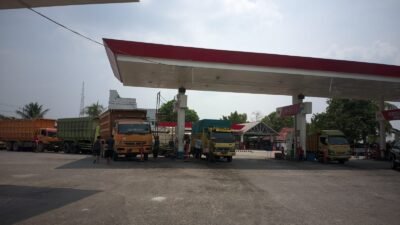 Antrean Panjang Kendaraan di SPBU Wilayah Ogan Ilir Kembali Menumpuk Panjang