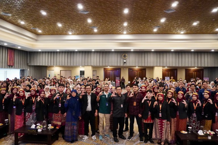 Gen LIMAS, berkolaborasi dengan BNI menggelar GENCAR 2.0 (Gen LIMAS Collaborative Seminar) bertema “Smart Investing: From First Step to First Investment, Smart Investing for the Next Generation of Investor” di Ballroom OJK Provinsi Sumatera Selatan, Jumat (31/7/2026).
