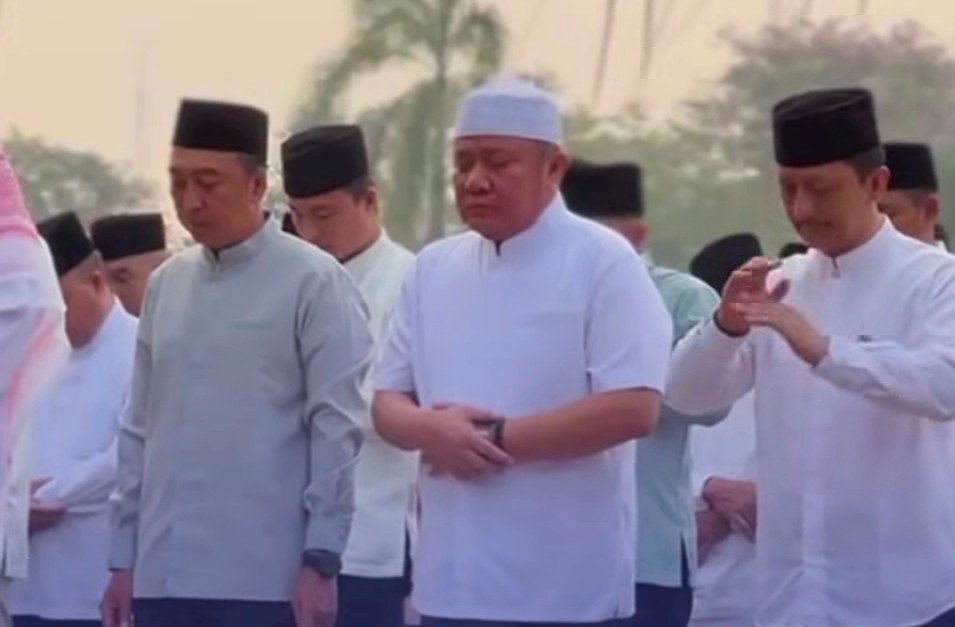Gubernur Sumsel, Hewan Deru saat Salat Istisqa yang digelar Pemerintah Provinsi Sumatera Selatan, Selasa 25 Agustus 2026 pagi di Griya Agung