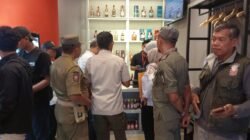 Dapat Laporan Warga, Pemkab Jember Hentikan Penjualan Miras Tanpa Izin