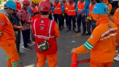 Di Balik Semarak Kemerdekaan RI, Petugas PLN UID S2JB Siaga Jaga Listrik Tetap Andal