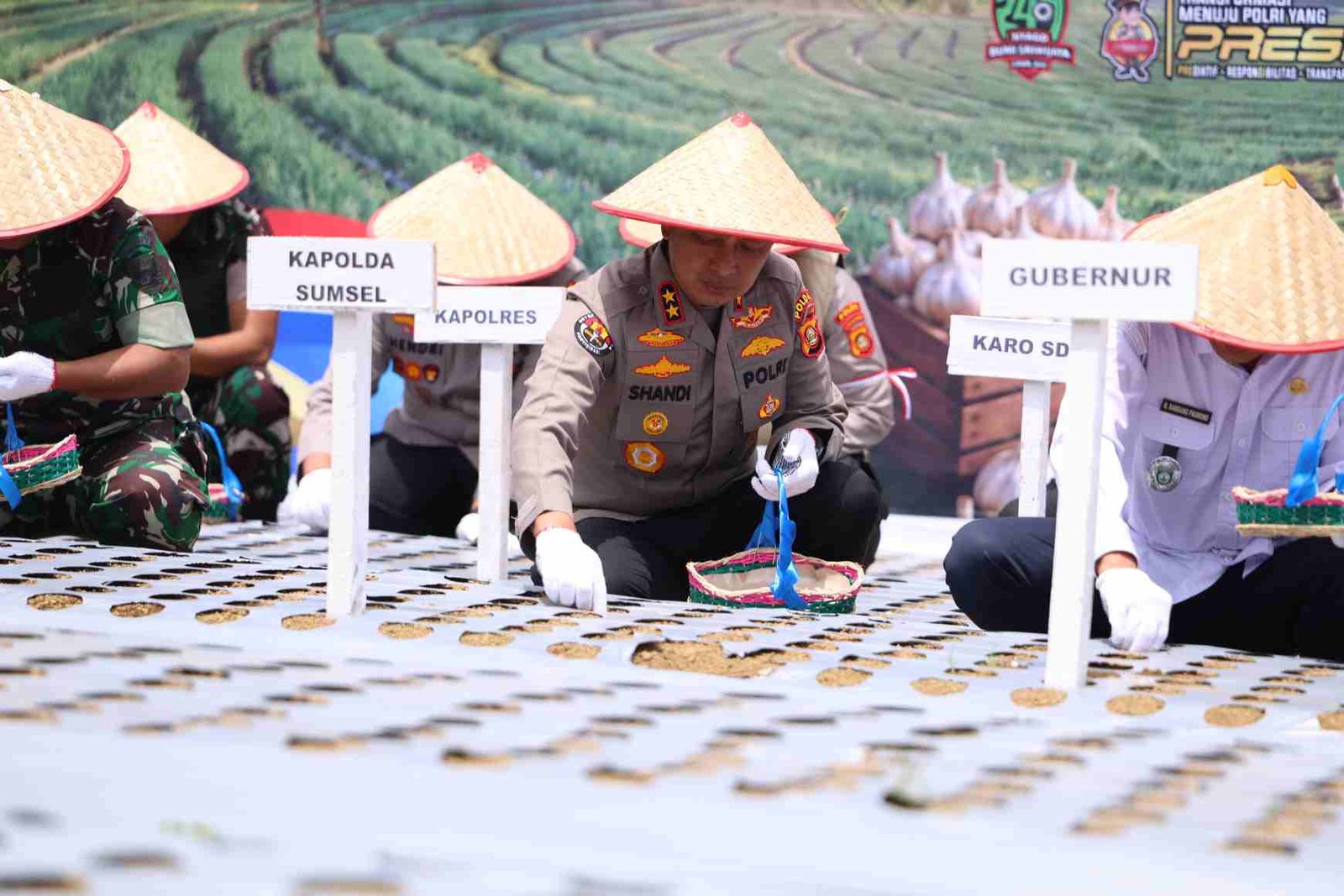 Polda Sumsel Tanam Lahan 81 Hektar Perkebunan di Gunung Megang