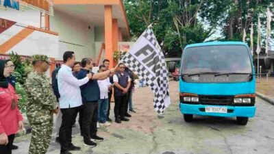 Ketua Karang Taruna Provinsi Sumsel, Yudha Novanza Utama saat melepas bantuan Karhutla, Rabu (26/8/2026).