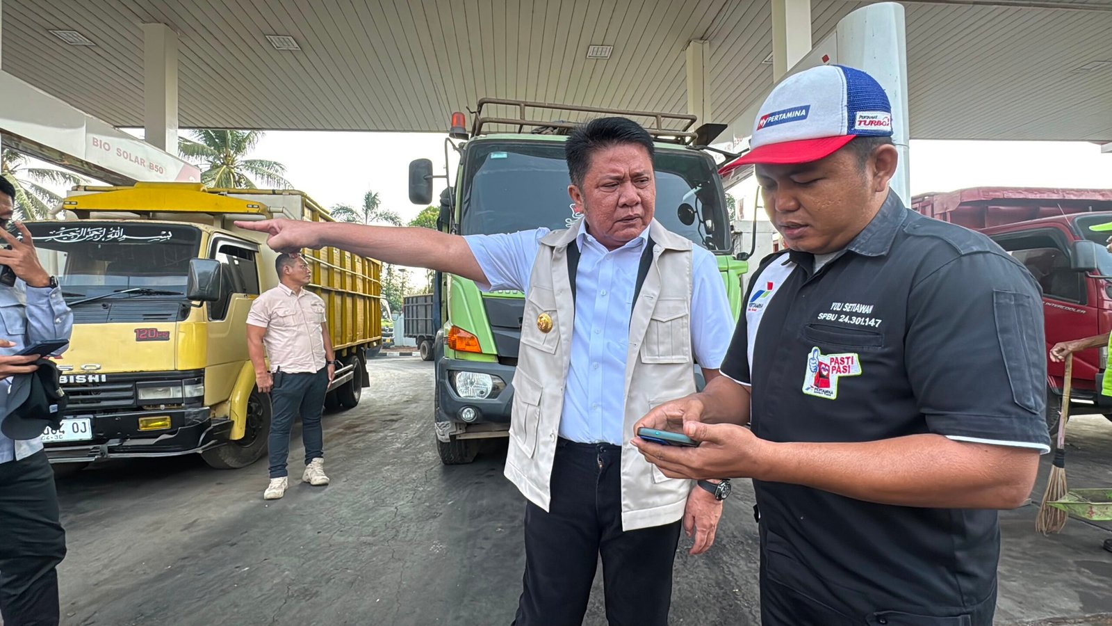 Gubernur Herman Deru saat sidak di SPBU Kebun Bunga hingga Jalan Noerdin Pandji – Simpang Bandara, Selasa (15/09/2026),