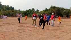 Tendangan Perdana Camat Singkep Barat Tandai Pembukaan Mini Soccer Tanjung Irat ke-V