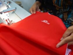 Seragam Bekas Kurir Disulap Jadi Produk Baru, J&T Express Olah 146 Kg Limbah Tekstil