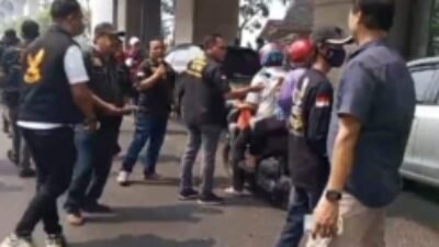 Lawan Kabut Asap, DPP GBR Sriwijaya Bagi 1.500 Masker Gratis di Palembang