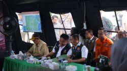 Didampingi Wali Kota Ratu Dewa, Menko Polkam Tinjau Posko Karhutla di Kertapati, ISPU Palembang Tembus 302