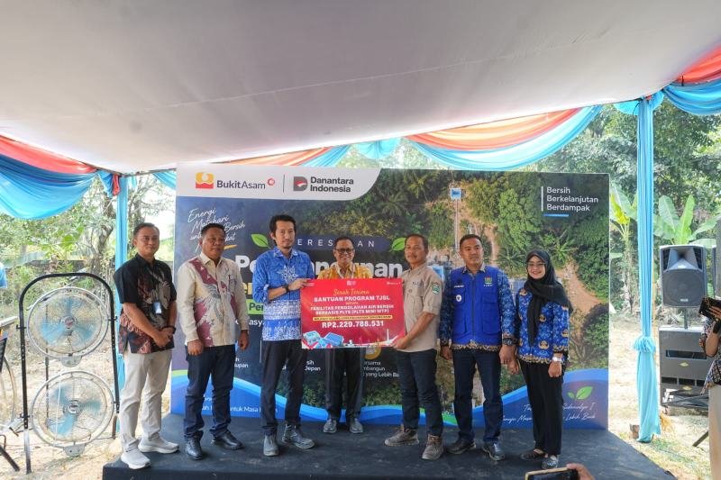 PTBA Hadirkan Akses Air Berbasis Energi Surya bagi Warga Talang Jawa Sidomulyo I