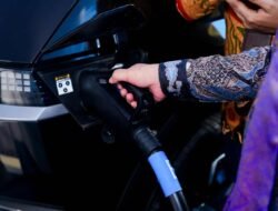 PLN Perkuat Ekosistem EV, SPKLU Center 120 kW Hadir di Demang Palembang