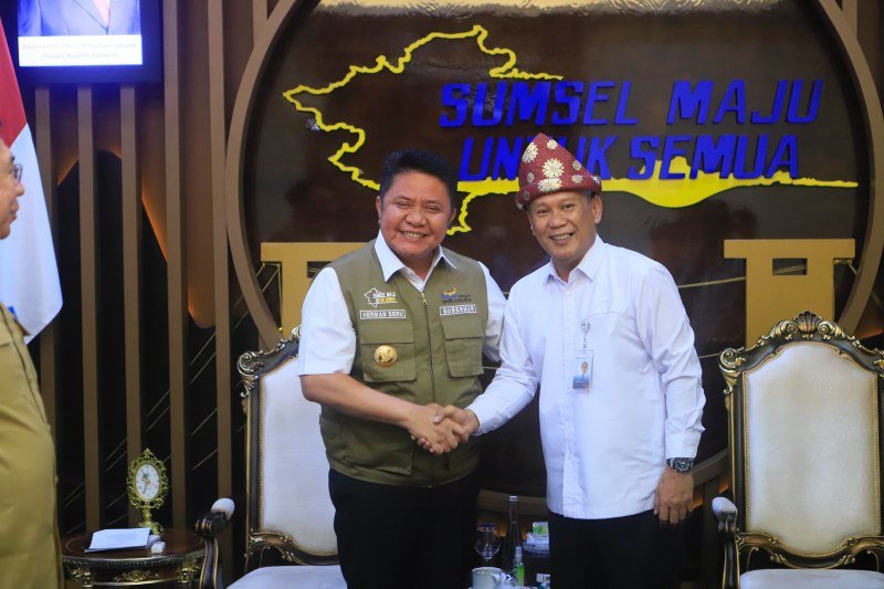 Gubernur Sumatera Selatan Dr. H. Herman Deru menerima audiensi Kepala Perwakilan Badan Pengawasan Keuangan dan Pembangunan (BPKP) Provinsi Sumatera Selatan, Farid Firman, di Ruang Tamu Gubernur, Senin (28/9/2026).