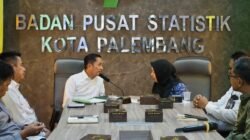 Wali Kota Palembang Drs. Ratu Dewa, M.Si. saat rilis resmi IHK dan Berita Resmi Statistik Pariwisata bersama BPS Kota Palembang.