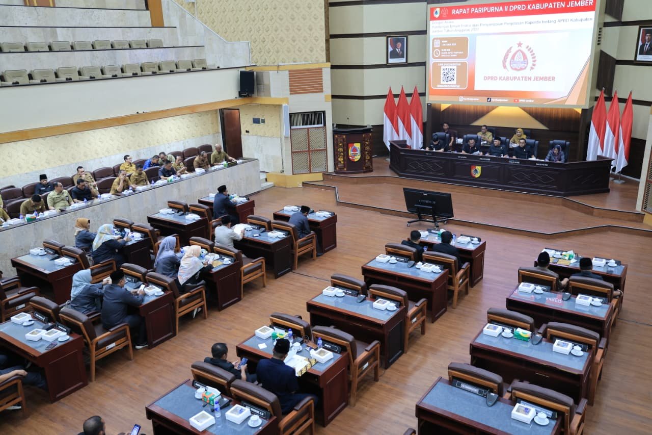 Dengarkan Pandangan Fraksi DPRD Jember, Gus Fawait: Semua Sepakat Pemerataan Pembangunan