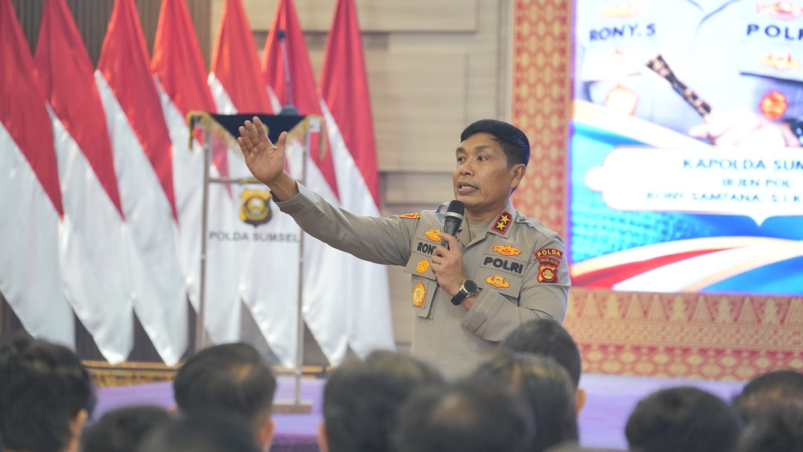 Kepala Kepolisian Daerah Sumatera Selatan Irjen Pol. Rony Samtana