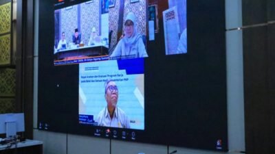 Maruarar saat Zoom Meeting bersama kepala daerah se-Indonesia yang dipusatkan di Griya Agung Palembang, Rabu (30/9/2026).