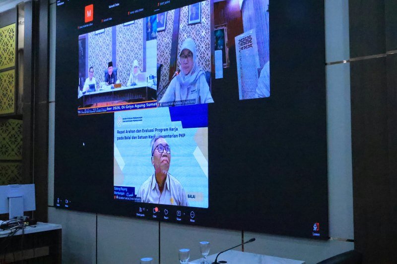 Maruarar saat Zoom Meeting bersama kepala daerah se-Indonesia yang dipusatkan di Griya Agung Palembang, Rabu (30/9/2026).