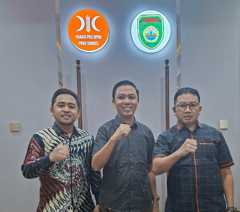 Ketua Fraksi PKS Palembang Mgs H Syaiful Padli- (kanan ujung)