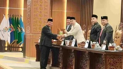 juru bicara Fraksi Partai Gerindra, Aswan Mufti dalam Rapat Paripurna DPRD Sumsel dengan agenda Penyampaian Pandangan Umum Fraksi terhadap Raperda APBD Sumsel TA 2027.