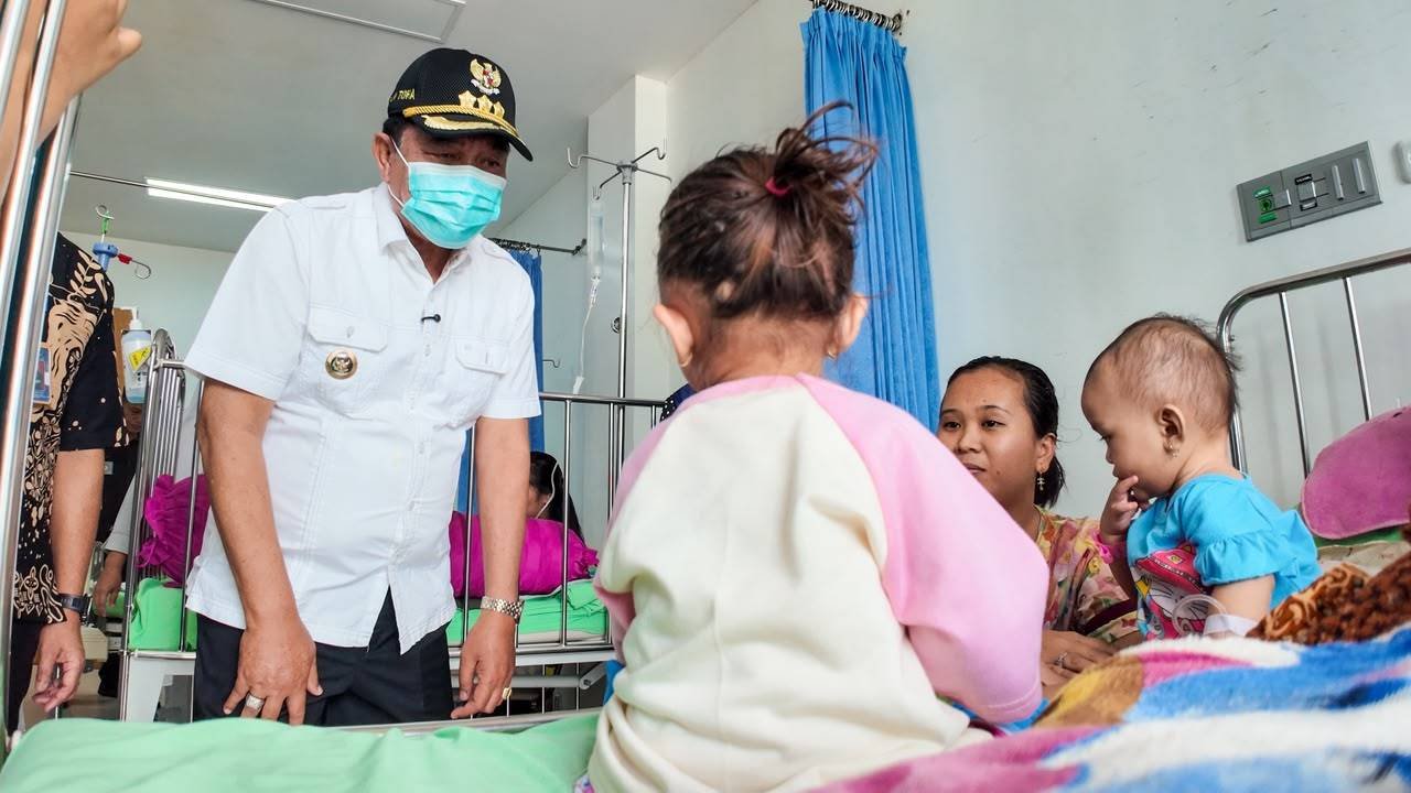Cek Korban Asap di RSUD Sekayu, Bupati Muba: Kesehatan Anak Prioritas