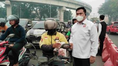 BPD HIPMI Sumsel Bagikan 2.000 Paket Kesehatan untuk Warga Terdampak Kabut Asap di 7 Daerah