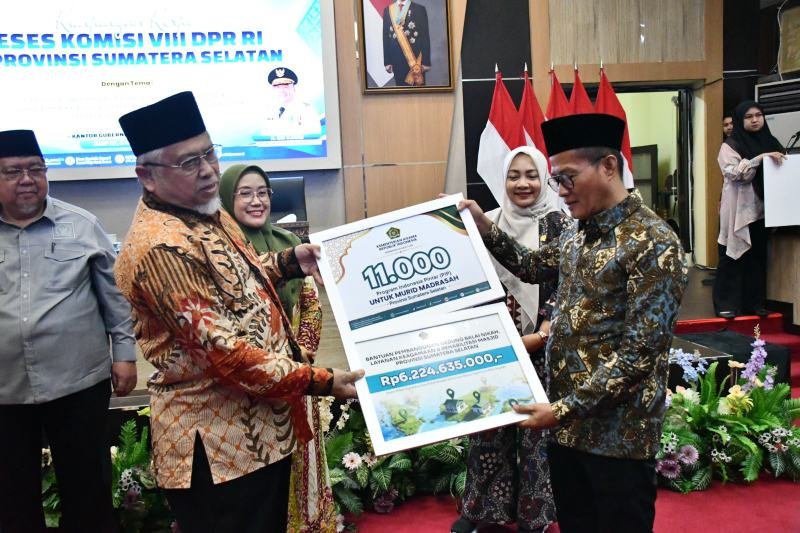 Komisi VIII DPR Gelontorkan Rp6,2 Miliar dan 11 Ribu PIP untuk Sumsel