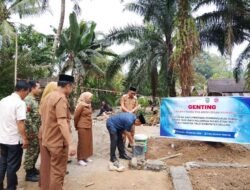 Wabup Seluma Letakkan Batu Pertama Pembangunan Rumah Tidak Layak Huni
