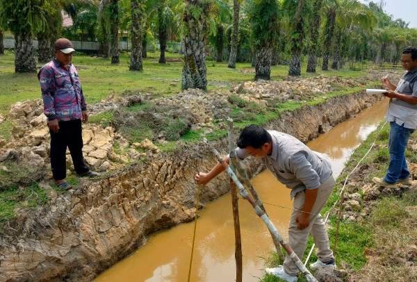 Manfaatkan Dana Desa, Pemdes Pasar Talo Bangun Infrastruktur Siring Pembuangan Air